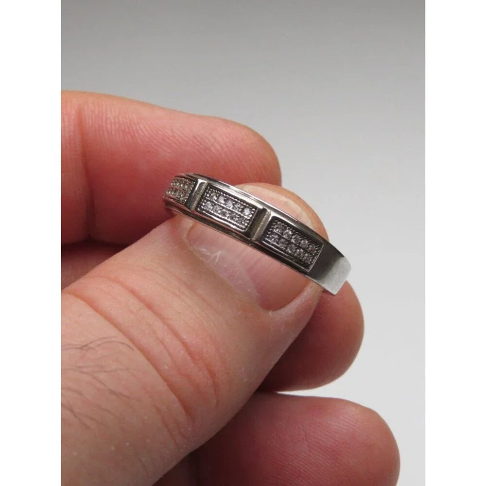 *925 Sterling Silver Diamond Band